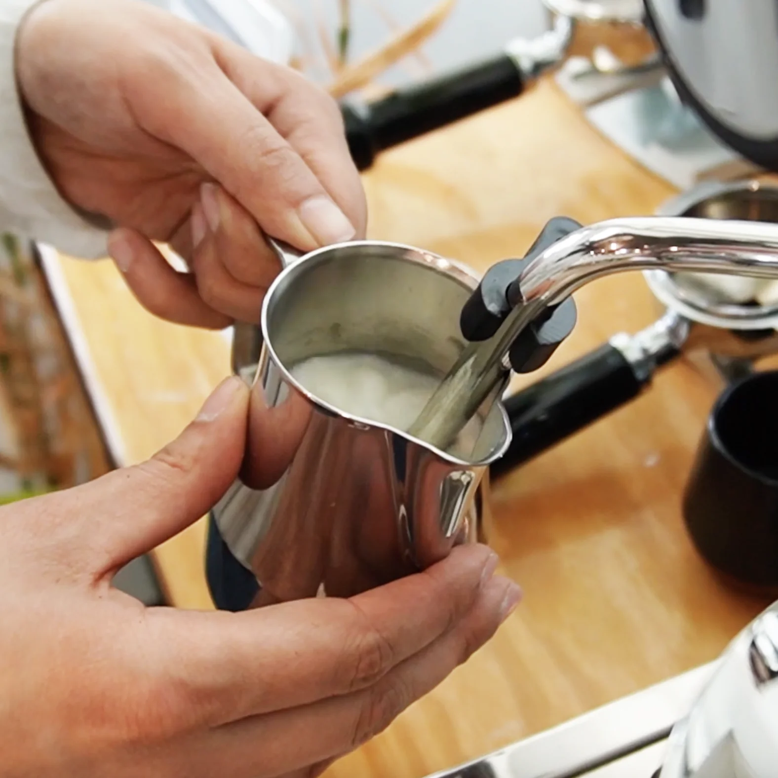 Coffee Addicts Classes: How Do I Use My Espresso Machine? — Art